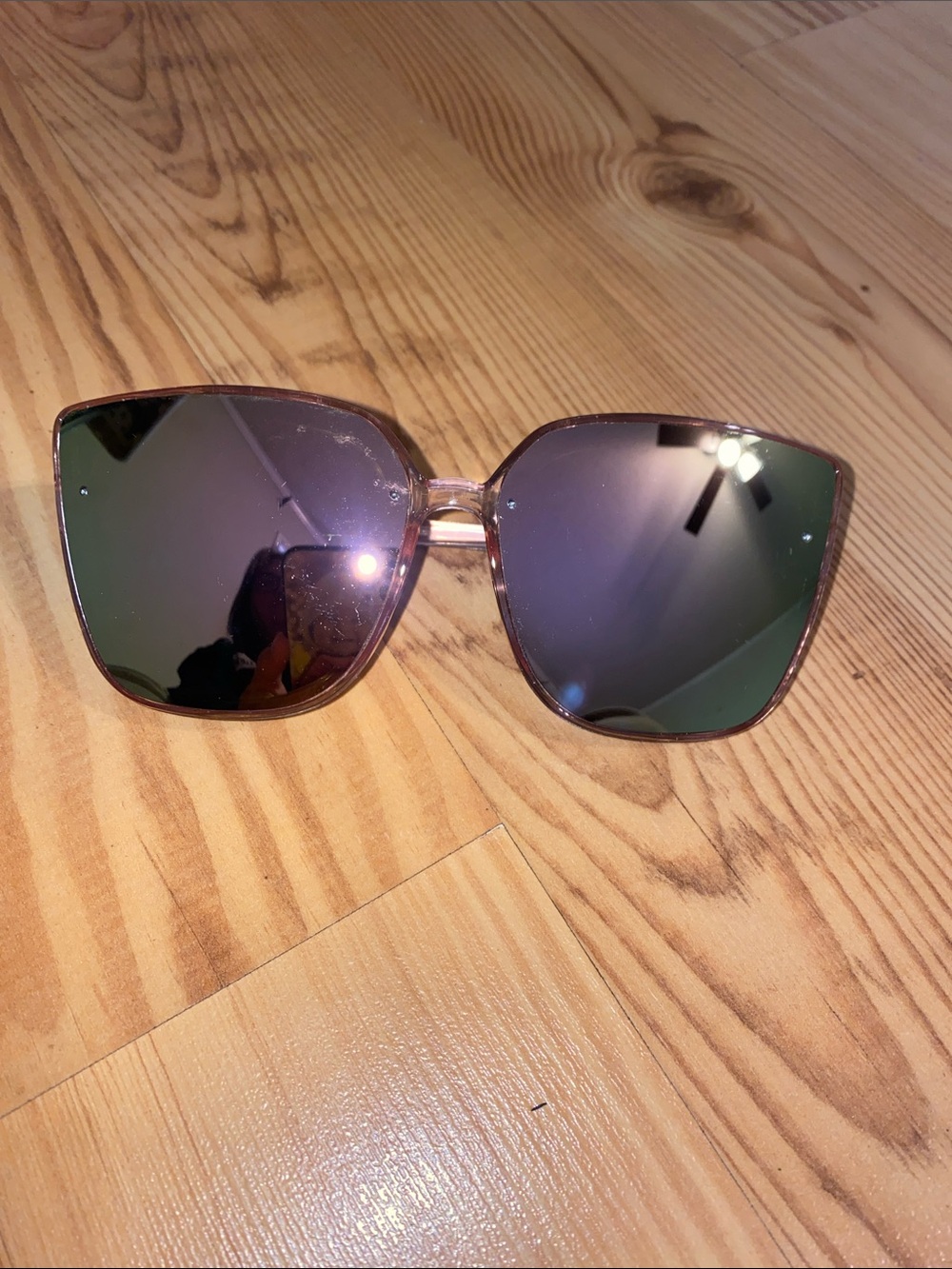 Stylish Pink Frame Women's Sunglasses with Mirrored Lenses